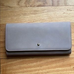 Universal Threads Tan trifold wallet